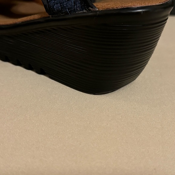 Bernie Mev Sz 40 Navy Lace Up Sandals EUC😊😊 - Picture 9 of 11